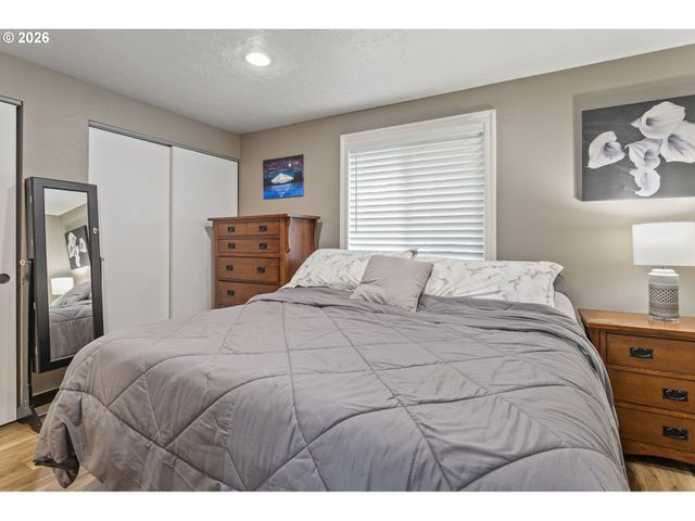 21532 Se ALDER St, Gresham, OR 97030