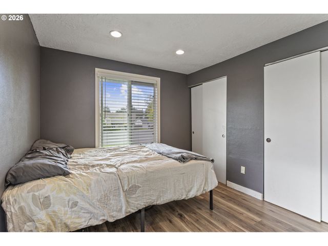 21532 Se ALDER St, Gresham, OR 97030