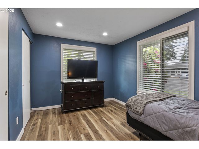 21532 Se ALDER St, Gresham, OR 97030