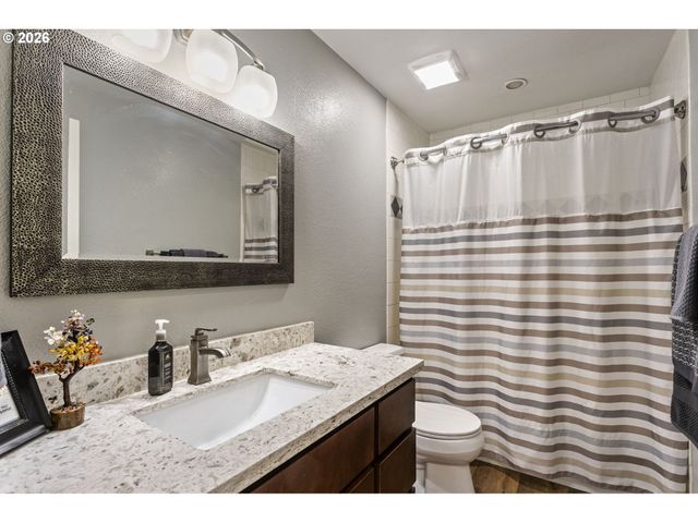 21532 Se ALDER St, Gresham, OR 97030