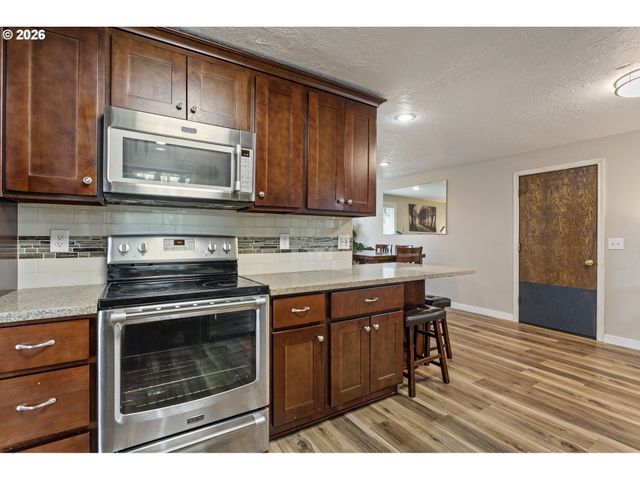 21532 Se ALDER St, Gresham, OR 97030