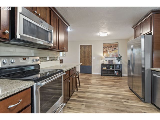 21532 Se ALDER St, Gresham, OR 97030