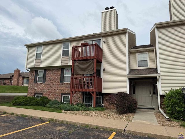 2925 SW Maupin Ln Apt 201, Topeka, KS 66614