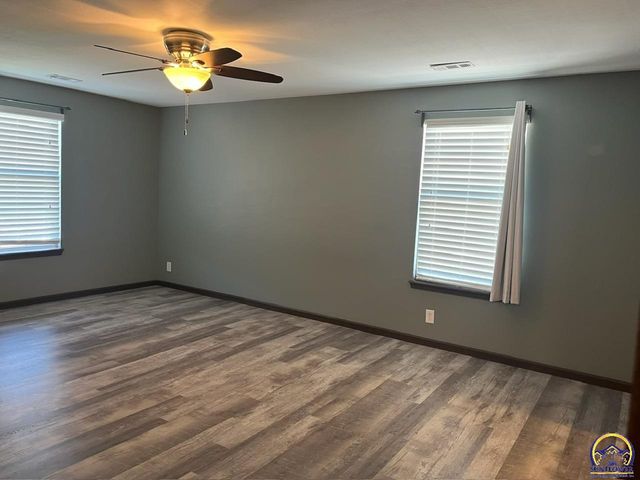 2925 SW Maupin Ln Apt 201, Topeka, KS 66614