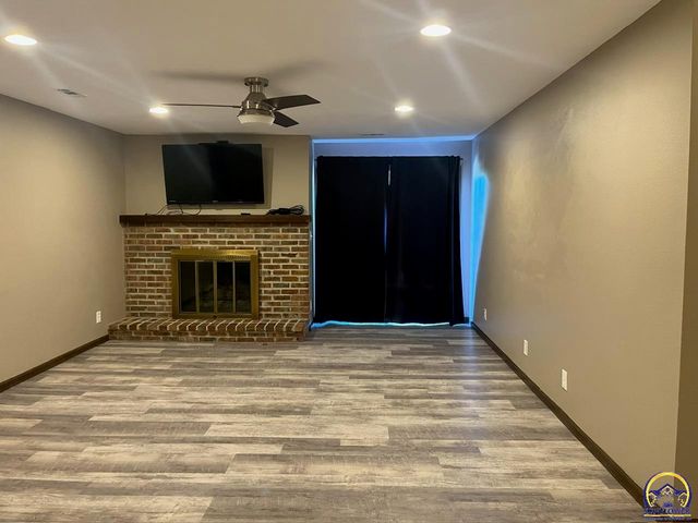 2925 SW Maupin Ln Apt 201, Topeka, KS 66614