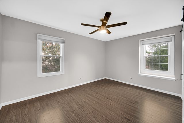 910 KNIGHTSBRIDGE Lane, Schaumburg, IL 60195