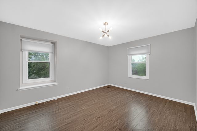 910 KNIGHTSBRIDGE Lane, Schaumburg, IL 60195
