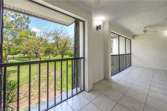 1608 Spoonbill LN # B, Naples, FL 34105