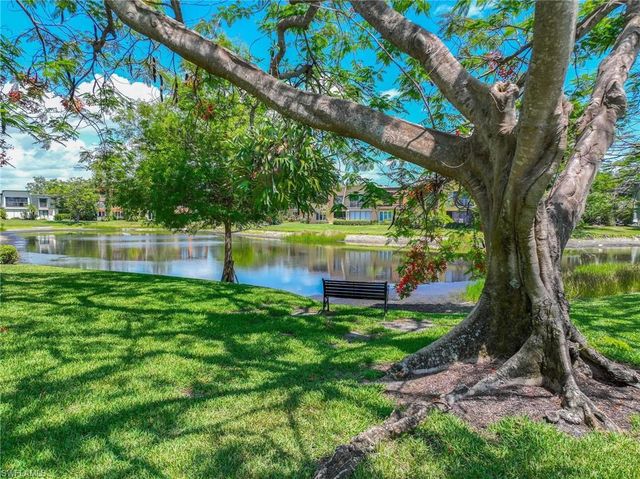 1608 Spoonbill LN # B, Naples, FL 34105