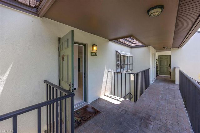 1608 Spoonbill LN # B, Naples, FL 34105