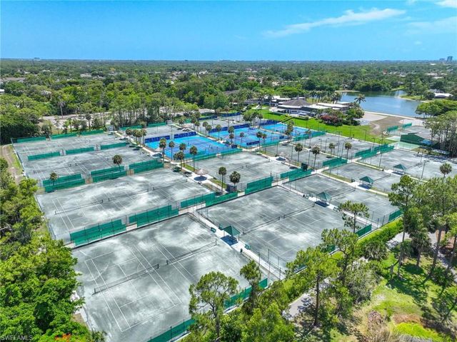 1608 Spoonbill LN # B, Naples, FL 34105