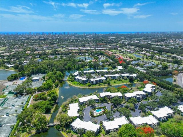 1608 Spoonbill LN # B, Naples, FL 34105