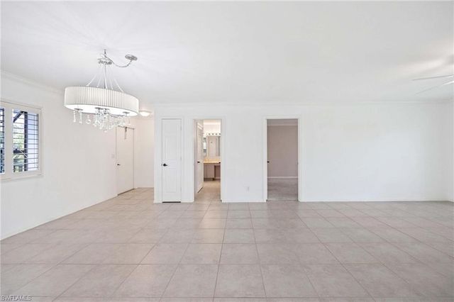 1608 Spoonbill LN # B, Naples, FL 34105