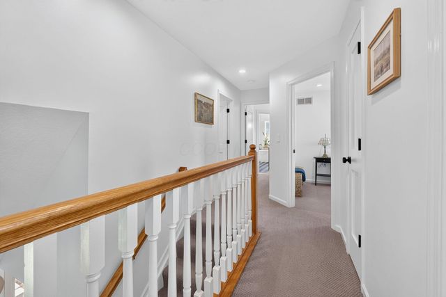 6395 Albany Gardens Drive, New Albany, OH 43054