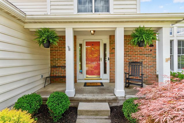 6395 Albany Gardens Drive, New Albany, OH 43054