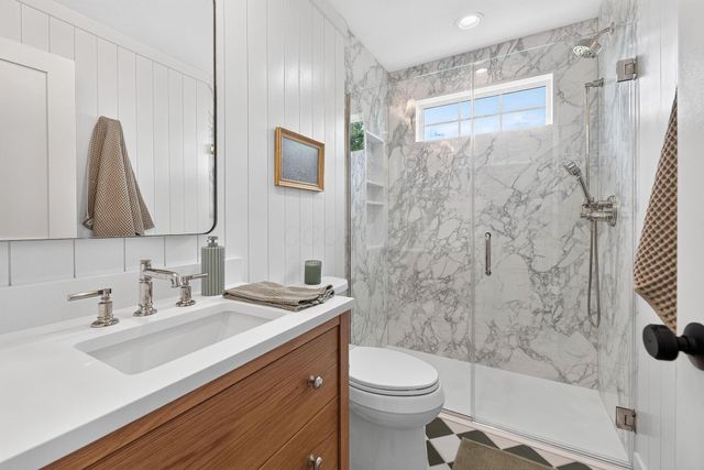6395 Albany Gardens Drive, New Albany, OH 43054