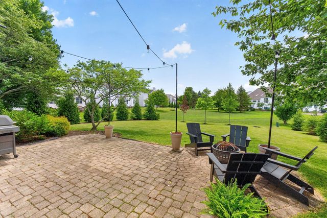 6395 Albany Gardens Drive, New Albany, OH 43054