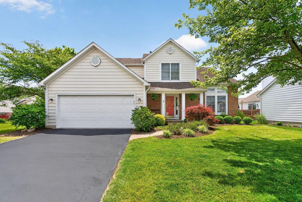 6395 Albany Gardens Drive, New Albany, OH 43054