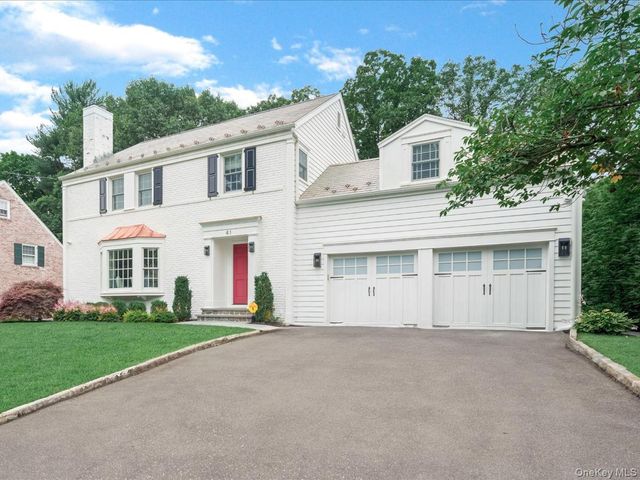 41 Strickland Place, Manhasset, NY 11030