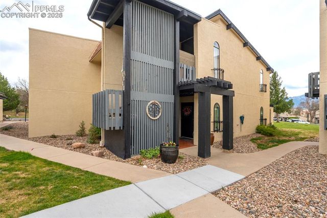 1098 Fontmore Road B, Colorado Springs, CO 80904