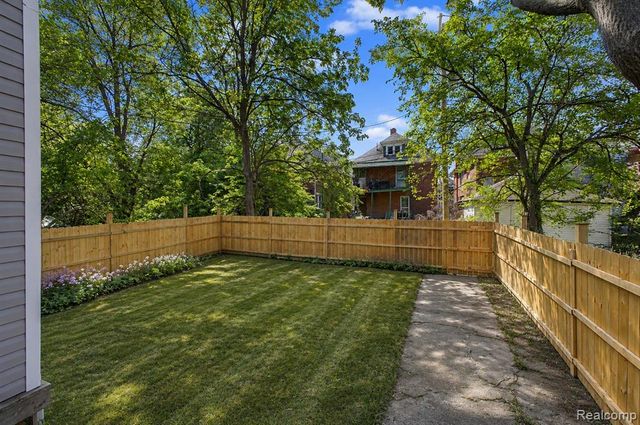 3799 Pingree Street, Detroit, MI 48206