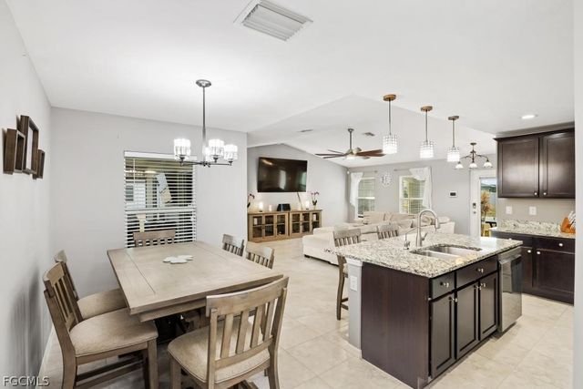 101 NW 25th TER, Cape Coral, FL 33993