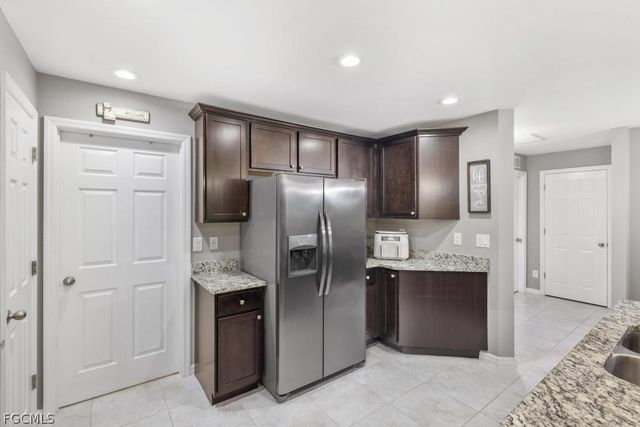 101 NW 25th TER, Cape Coral, FL 33993