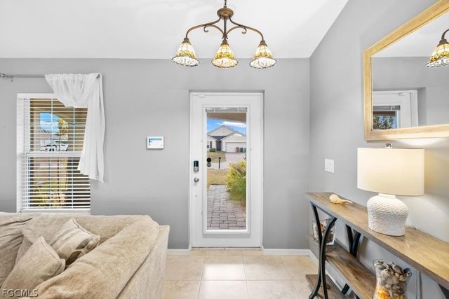 101 NW 25th TER, Cape Coral, FL 33993