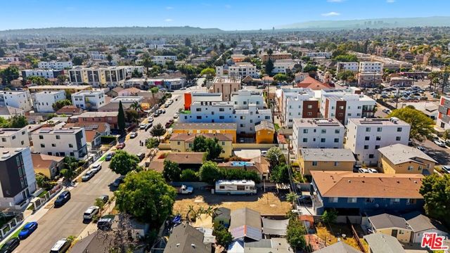 1339 W 35th Place, Los Angeles, CA 90007