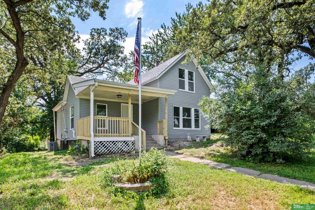 1221 A Avenue, Plattsmouth, NE 68048
