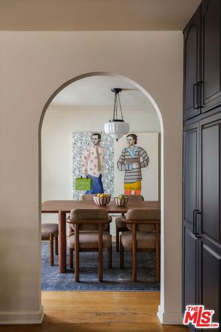 1633 Santa Barbara Avenue, Glendale, CA 91208