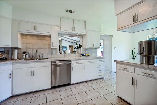 4614 Ridgeside Drive, Dallas, TX 75244