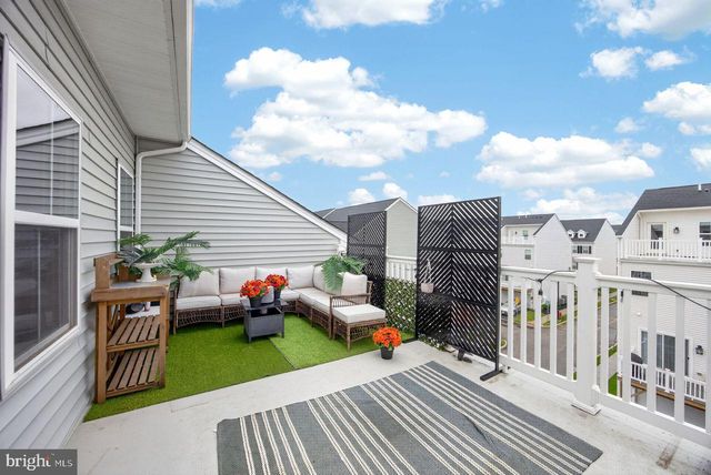 2 KARPOVICH ALY ALY, Bridgeport, PA 19405
