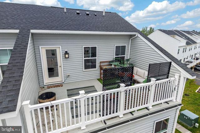 2 KARPOVICH ALY ALY, Bridgeport, PA 19405