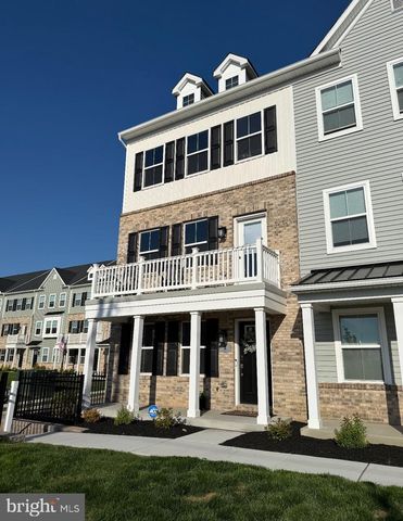 2 KARPOVICH ALY ALY, Bridgeport, PA 19405