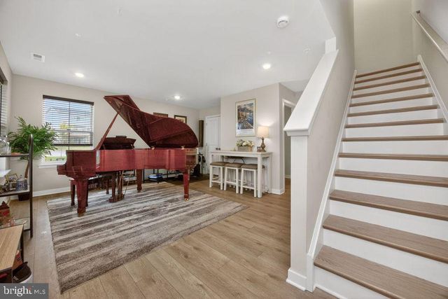2 KARPOVICH ALY ALY, Bridgeport, PA 19405