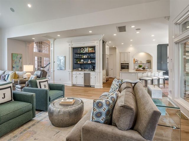 6205 Oak Forest Road, Edmond, OK 73025