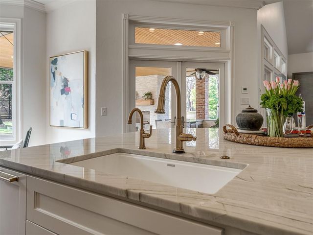 6205 Oak Forest Road, Edmond, OK 73025