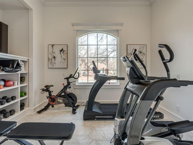 6205 Oak Forest Road, Edmond, OK 73025