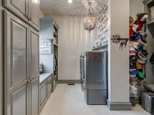 6205 Oak Forest Road, Edmond, OK 73025