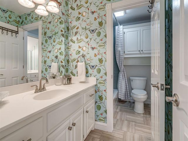 6205 Oak Forest Road, Edmond, OK 73025