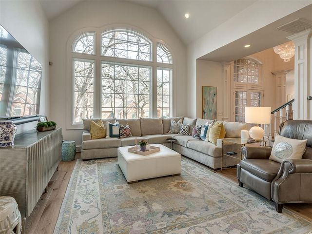 6205 Oak Forest Road, Edmond, OK 73025