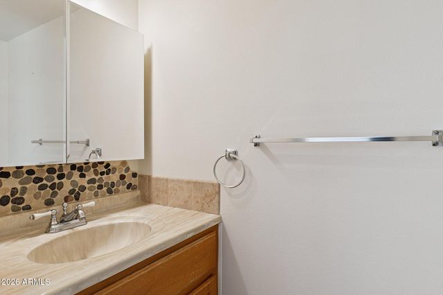 1333 N 44TH Street, Phoenix, AZ 85008