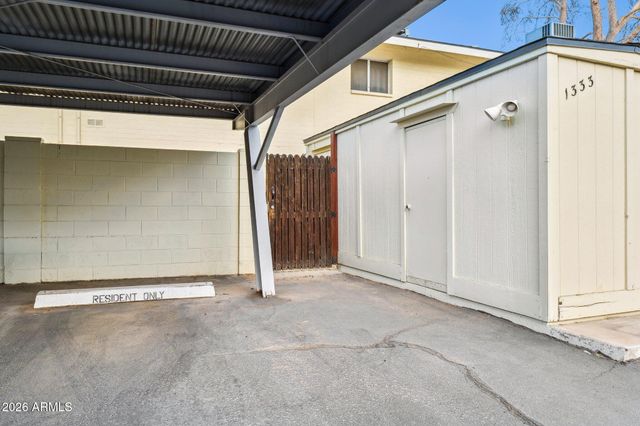 1333 N 44TH Street, Phoenix, AZ 85008