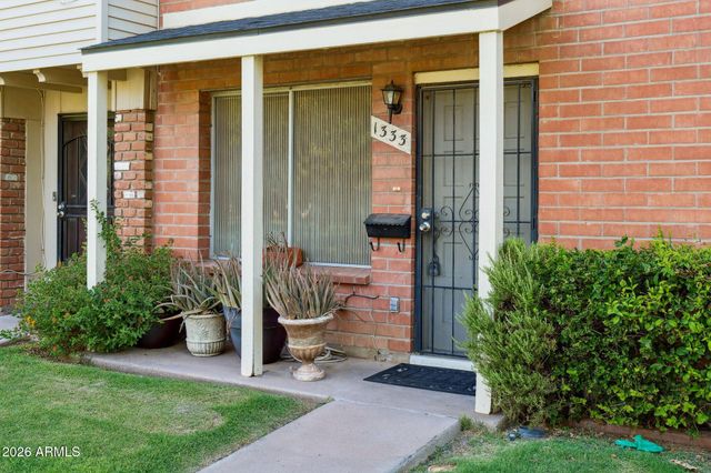 1333 N 44TH Street, Phoenix, AZ 85008