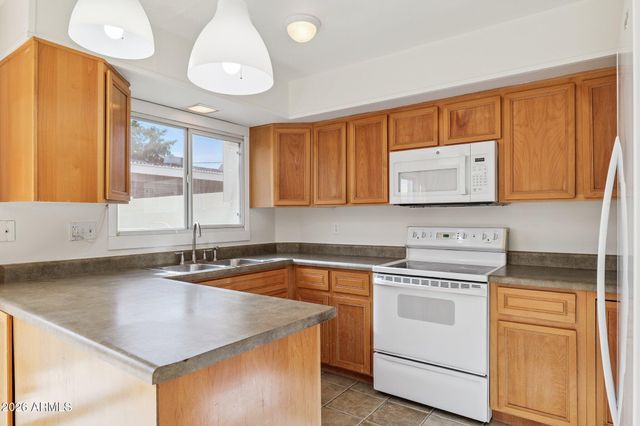 1333 N 44TH Street, Phoenix, AZ 85008