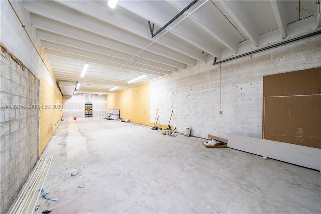 1830 NW 20th St, Miami, FL 33142