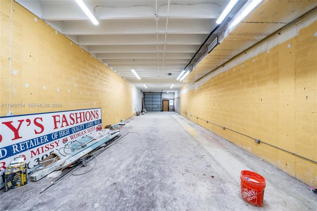 1830 NW 20th St, Miami, FL 33142