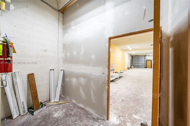 1830 NW 20th St, Miami, FL 33142