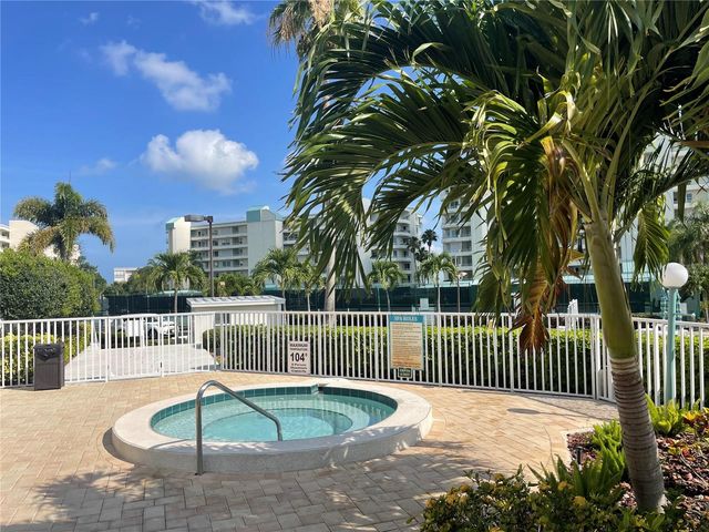 7893 SAILBOAT KEY BOULEVARD S 101, South Pasadena, FL 33707